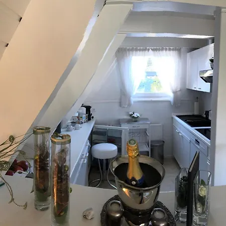 Nurdachhaus In Burhave Mit Garten Holiday home