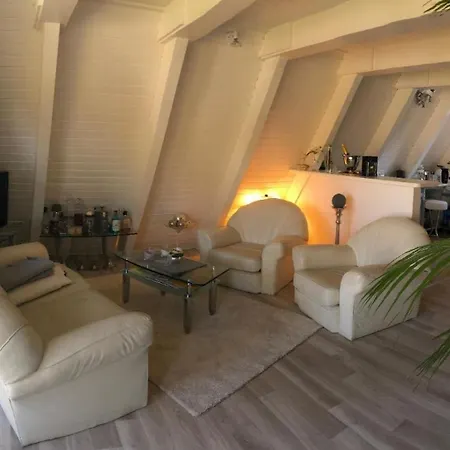 Nurdachhaus In Burhave Mit Garten Holiday home *