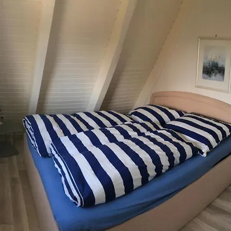 Nurdachhaus In Burhave Mit Garten *