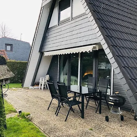 Nurdachhaus In Burhave Mit Garten Holiday home
