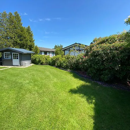 Holiday home Nurdachhaus In Burhave Mit Garten Butjadingen